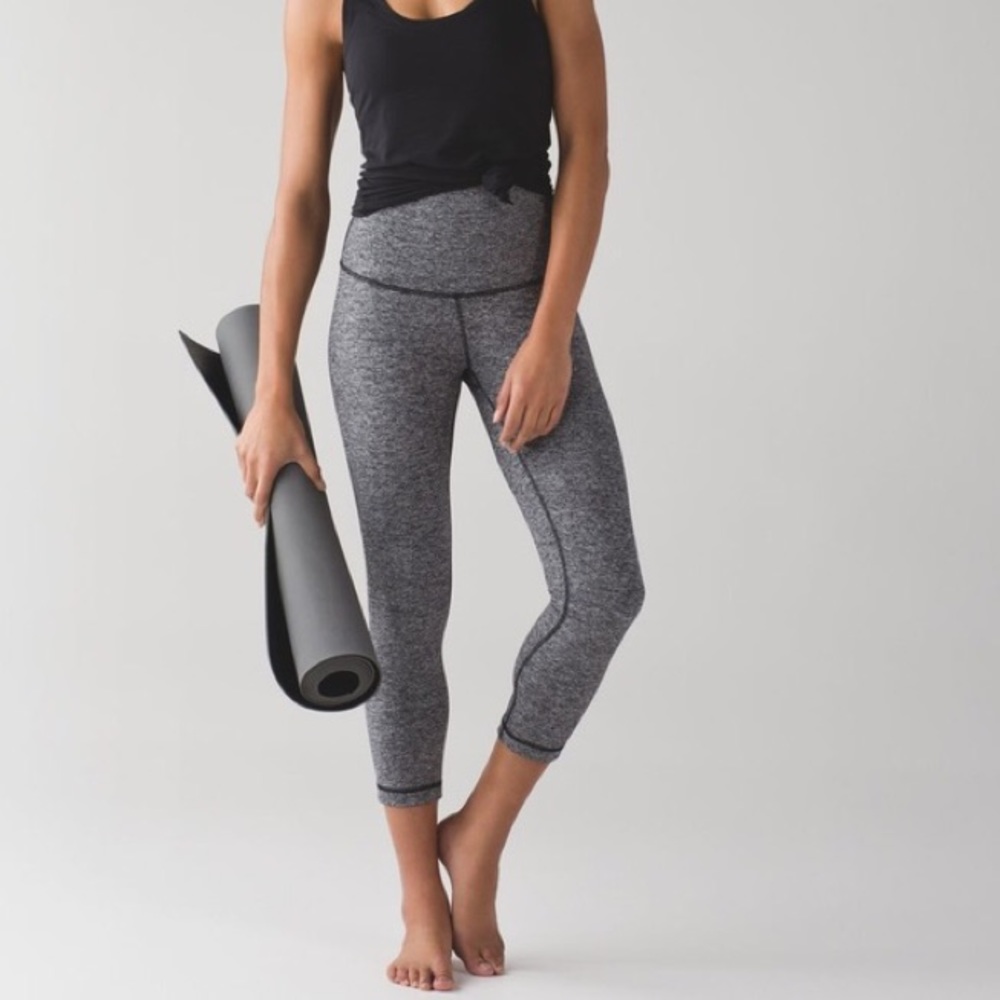 Lululemon grey & black spotted high rise leggings
